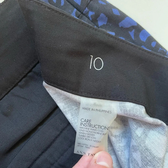 Ann Taylor Chelsea Crop Black & Blue Printed High Rise Pants 10 Women’s - Picture 12 of 13